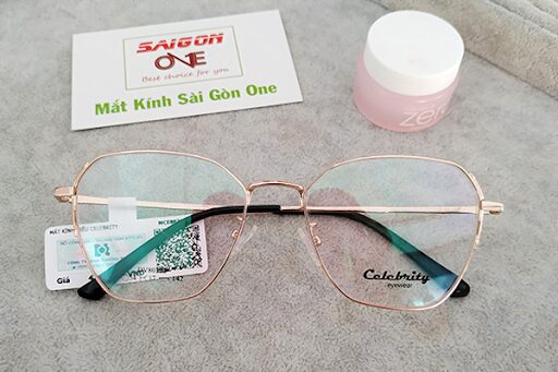 Mắt kính thương hiệu Sài Gòn One