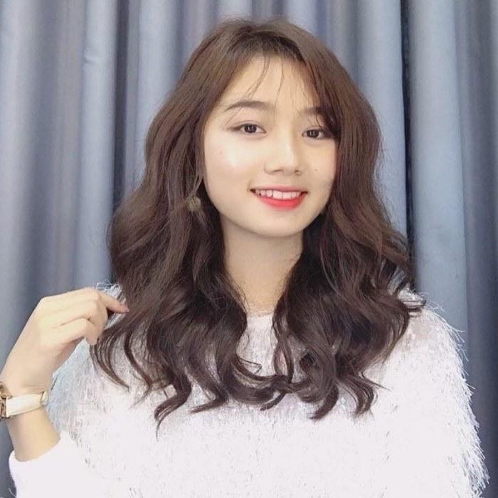 Tóc gợn sóng cho mặt vuông