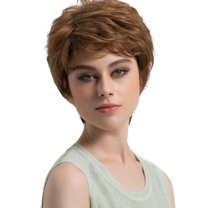 Kiểu tóc tomboy xoăn xù đẹp