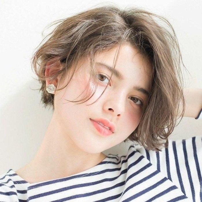 Kiểu tóc tomboy mặt tròn