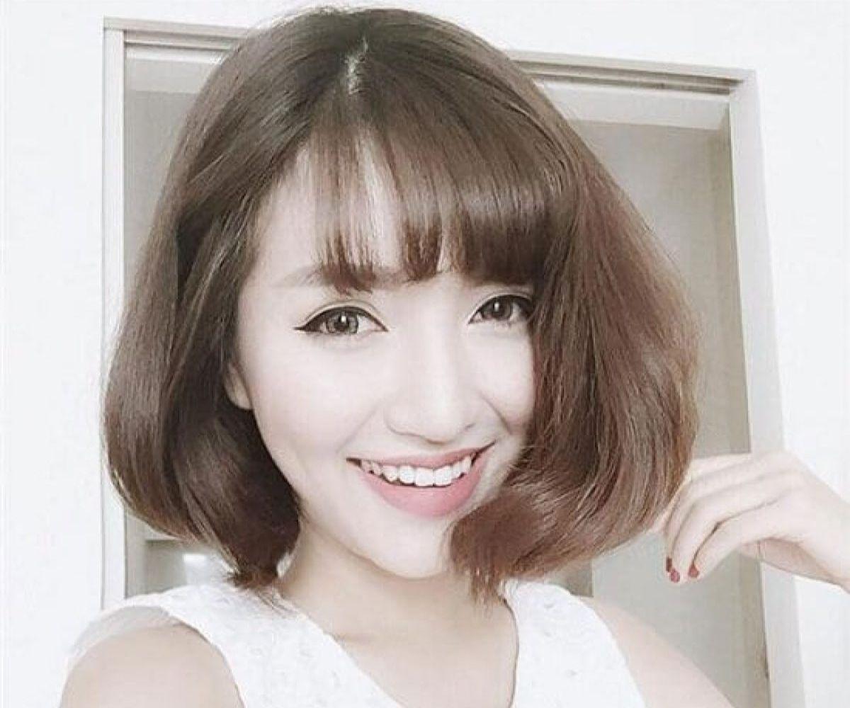 Tóc ngắn uốn cụp mái bằng