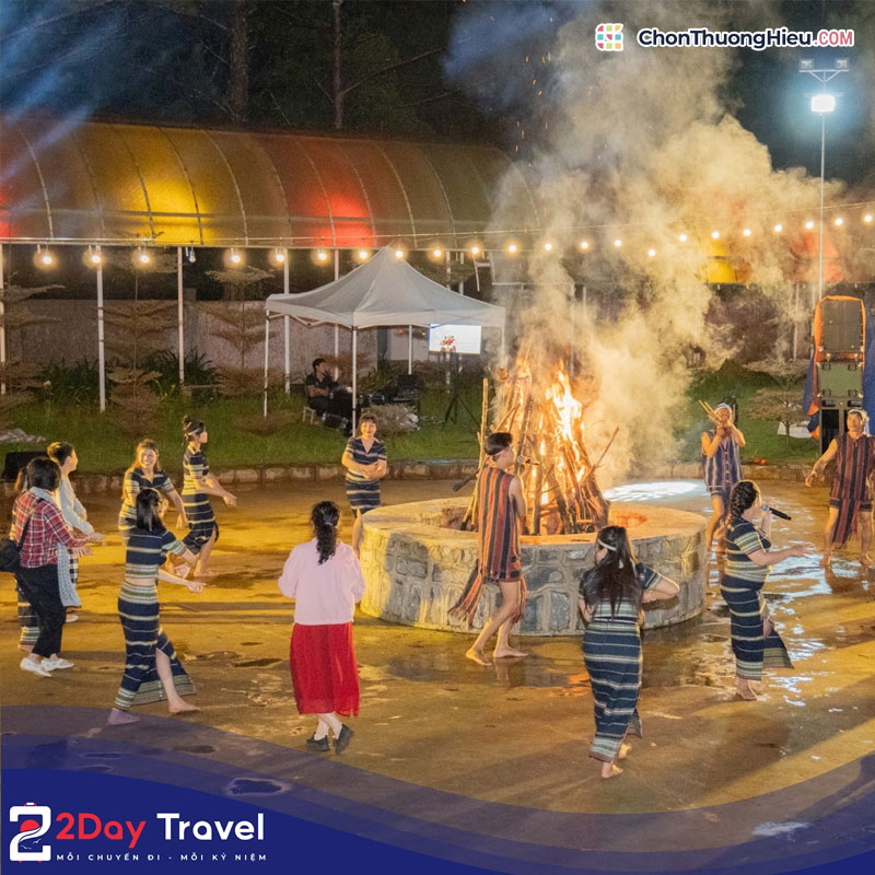 Nang-tam-du-lich-voi-cac-dich-vu-chat-luong-cao-cua-2daytravel-1-chonthuonghieu