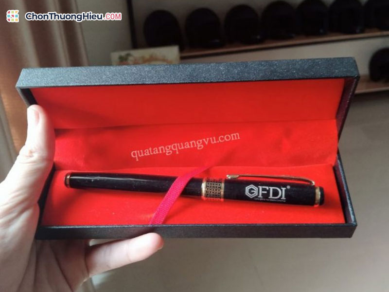 Qua-tang-quang-vu-doi-tac-dang-tin-cay-khi-lua-chon-qua-tang-doanh-nghiep-1-chonthuonghieu