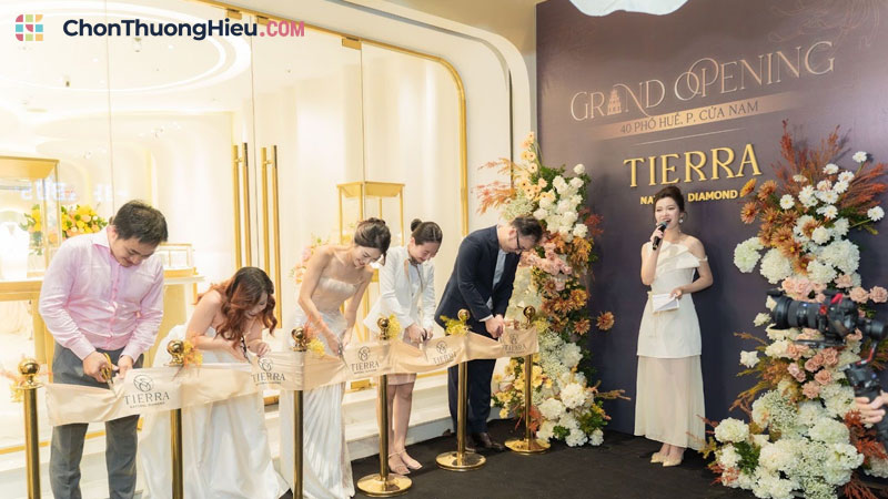 Tierra-diamond-khai-truong-cua-hang-trang-suc-kim-cuong-thu-14-chonthuonghieu