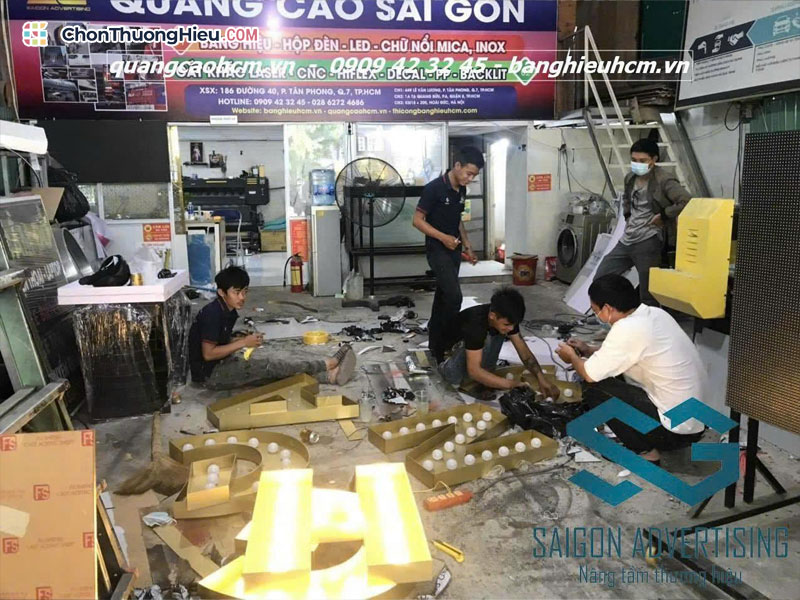 Gia-cong-chu-noi-mica-inox-va-chu-noi-led-chonthuonghieu